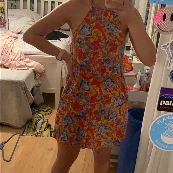 high neck flowy sundress - Picture 4 of 5